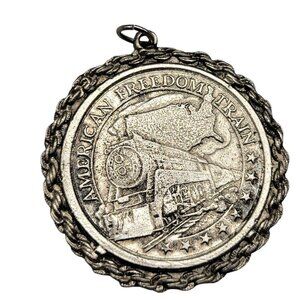 American Freedom Train 1776-1976 Bicentennial Journey Coin Keychain Silver Tone